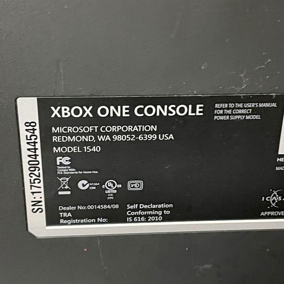 Microsoft Xbox One Console Black with Controller and Games - Picture 16 of 16